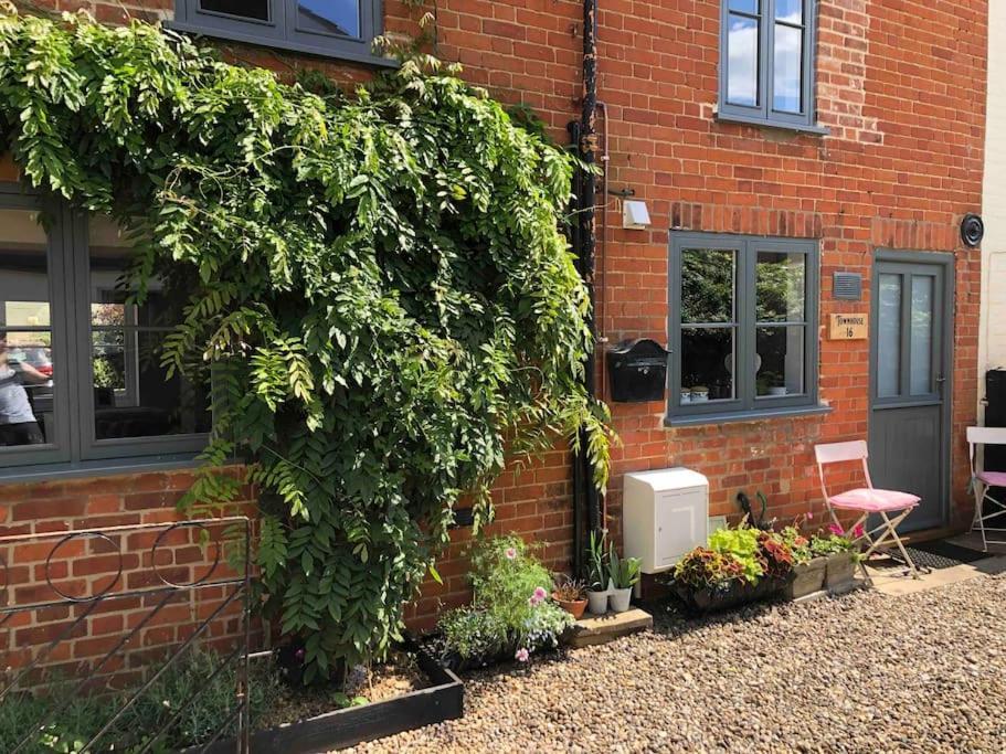 The Town House Villa Aylsham Bagian luar foto