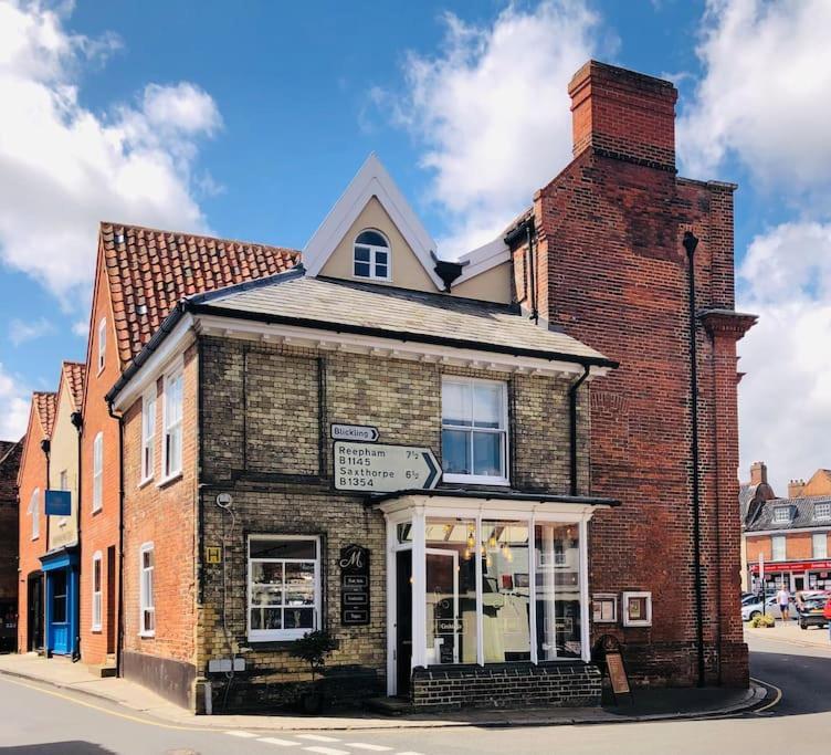 The Town House Villa Aylsham Bagian luar foto