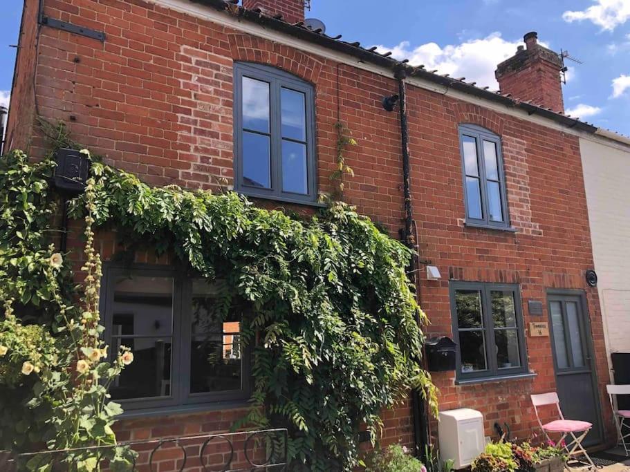 The Town House Villa Aylsham Bagian luar foto